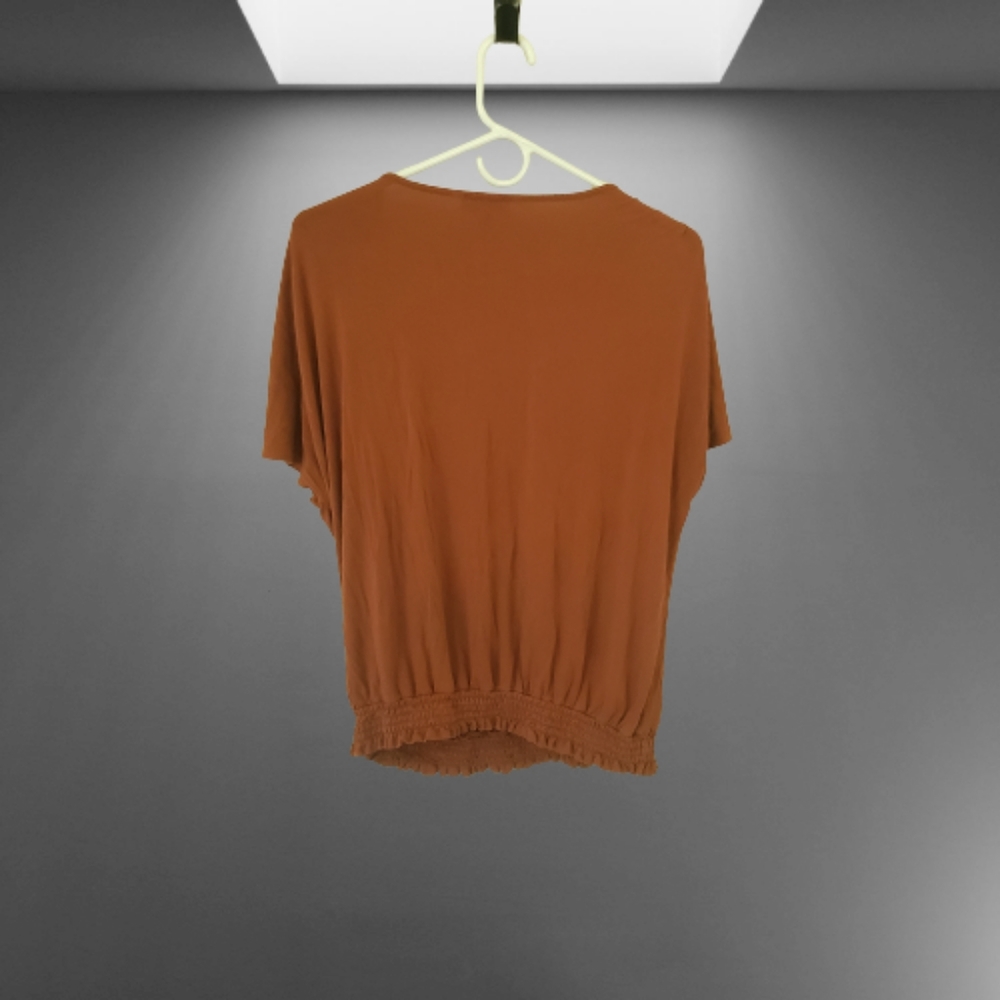 Cute rust colored blouse - Picture 4 of 5